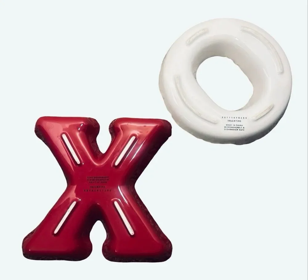 Pottery Barn Set of 4 XOXO Candy Dishes